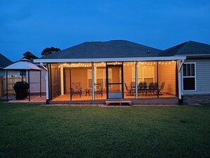 Exterior - Sleeps 10 I Pet-friendly I Mins to FT Rucker (Enterprise)