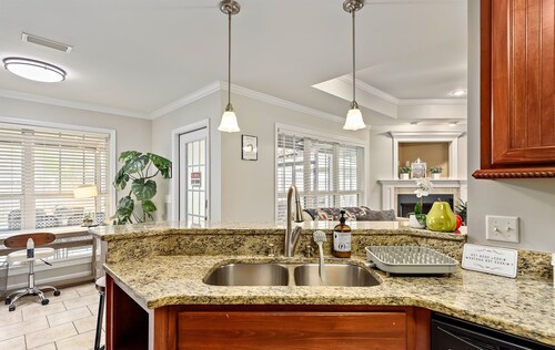 Sleeps 10 I Pet-friendly I Mins to FT Rucker