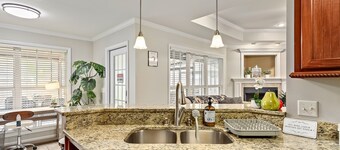 Sleeps 10 I Pet-friendly I Mins to FT Rucker