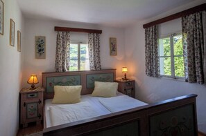 5 chambres, fer et planche à repasser, Wi-Fi, literie fournie