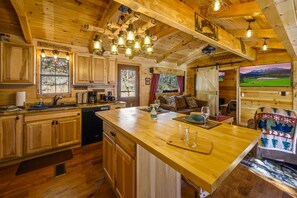 Interior - Enjoy Our Vintage Interiors to Make Memories in the Great Smoky Mountains (Sevierville)