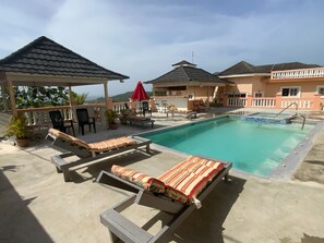 Alberca al aire libre 