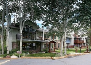 House (1-483 Gore Creek Drive #1) | Exterior