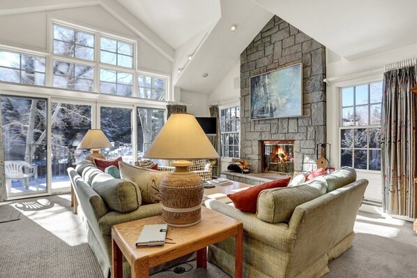 House (1-483 Gore Creek Drive #1) | Exterior