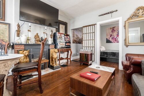 ★ Caesar’s Palace ★ Old North Duplex near OSU★