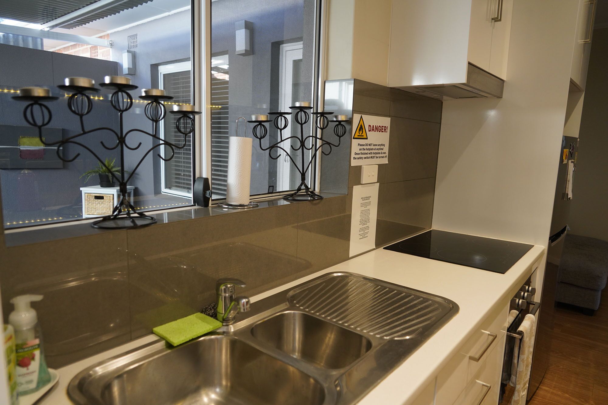 Seaside Escape @ Irene's Seaside Villa. 2br✔Nespresso✔Netflix✔Kitchen✔Carpark — image 16