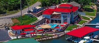 THREE SEASONS -4 Bedroom Villa Great location. Attached Villa can also be added.