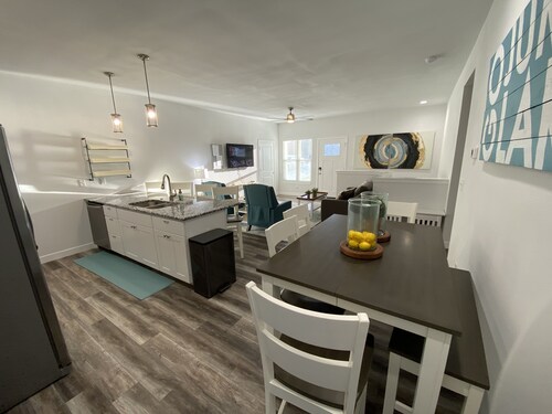 Osage Beach Villa MM 21. ATTACHED VILLA MAY BE AVAILABLE. Possible Occ. 16-20