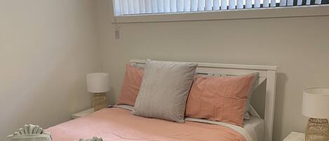 3 habitaciones, tabla de planchar con plancha y wifi gratis