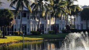 Exterior - Greenlinks Luxury Condo, 3BD, ground floor, golf, pool (Naples)