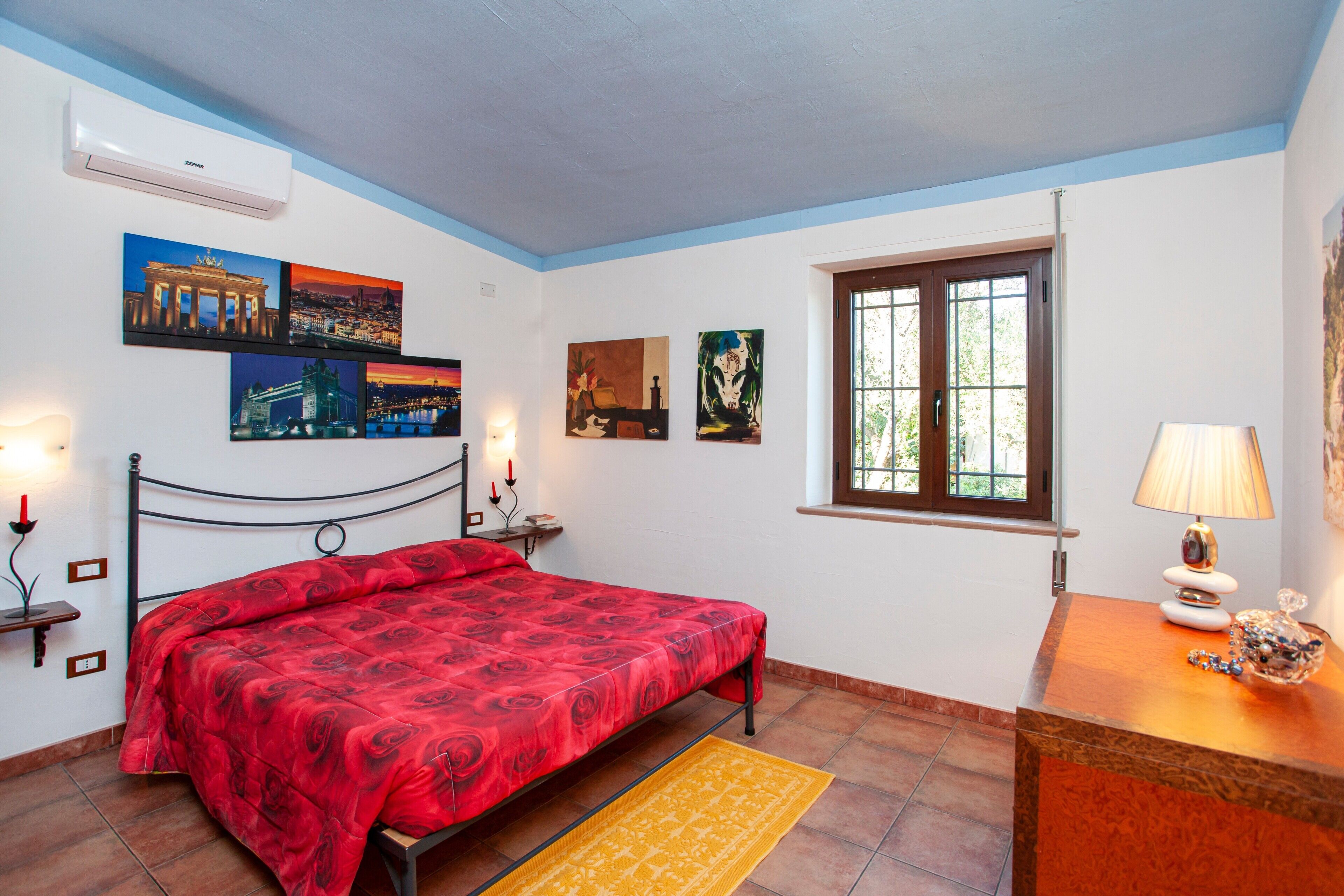 2 dormitorios, tabla de planchar con plancha, wifi gratis y ropa de cama