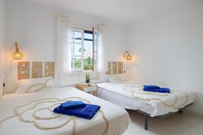 2 bedrooms, iron/ironing board, free WiFi, bed sheets - Holiday Apartment Puerto Chico C by Beach with Shared Pool & Wi-Fi (Playa Blanca)