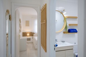 2 bedrooms, iron/ironing board, free WiFi, bed sheets - Holiday Apartment Puerto Chico C by Beach with Shared Pool & Wi-Fi (Playa Blanca)