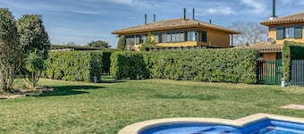 Villa familiale Ă Torremirona Resort