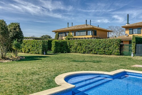 Familienvilla im Torremirona Resort