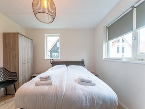 3 bedrooms, WiFi - Modern holiday home by the sea with sauna (Scherpenisse)