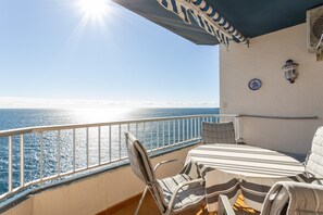 Terrace/patio - Apartment with Sea View, Balcony, and Air Conditioning (Almunecar)