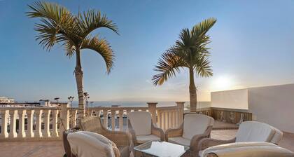 Villa 'Happy Holidays' with Sea Views, Private Pool, Garden, A/C & Wi-Fi