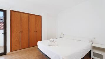 2 bedrooms, free WiFi, bed sheets