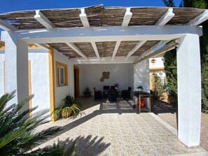 Outdoor dining - Holiday Villa 'Casa Mirador' with Private Pool, A/C & Wi-Fi (Mazarrón)