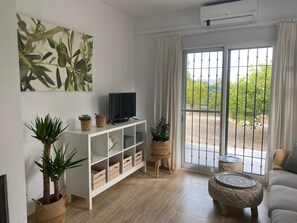 TV, fireplace, DVD player, stereo - Holiday Villa 'Casa Mirador' with Private Pool, A/C & Wi-Fi (Mazarrón)