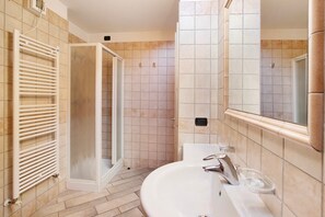 تجهيزات دش، مناشف