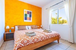 2 chambres, fer et planche Ă repasser, Wi-Fi gratuit, draps fournis