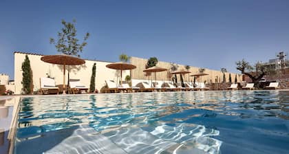 Volta Suites and Villas