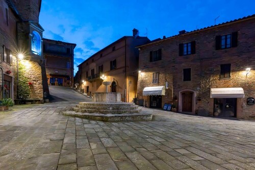 THE CHICKEN COOP guests house