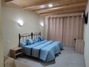 베이직 더블룸 | 책상, 무료 WiFi, 침대 시트