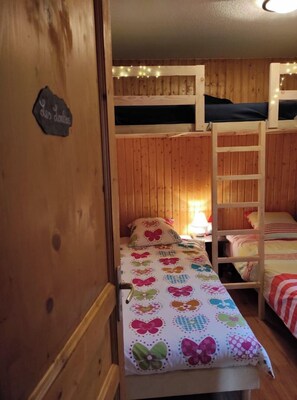 2 bedrooms