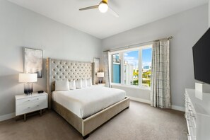 4 soverom, safe på rommet, strykejern/-brett og reiseseng for barn