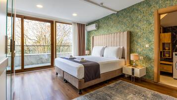 Appartement Luxe, 3 chambres, terrasse, vue piscine | 1 chambre, draps en coton égyptien, literie de qualité supérieure