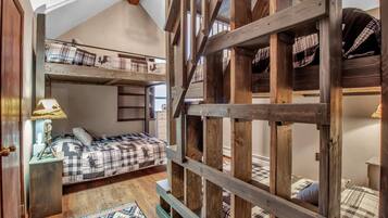 7 bedrooms, iron/ironing board, travel crib, free WiFi