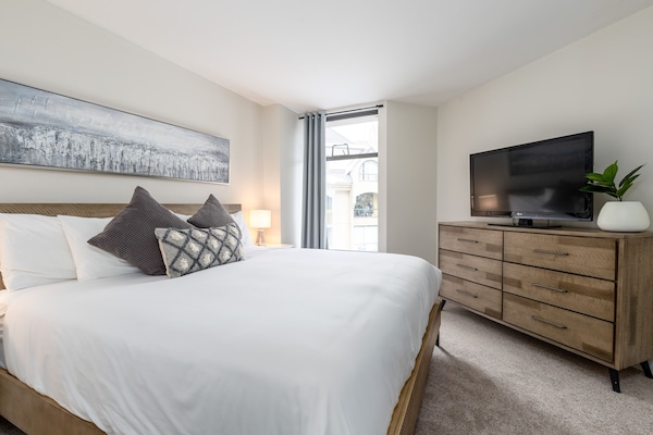 Bedroom - KING size bed, plenty of storage for clothes (dresser + large closet), 42" TV with cable and Roku streaming.