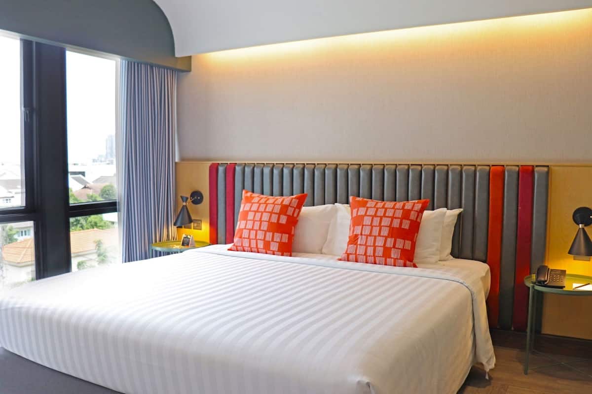 Habitación superior, 1 cama de matrimonio grande | 1 dormitorio, minibar, caja fuerte y escritorio