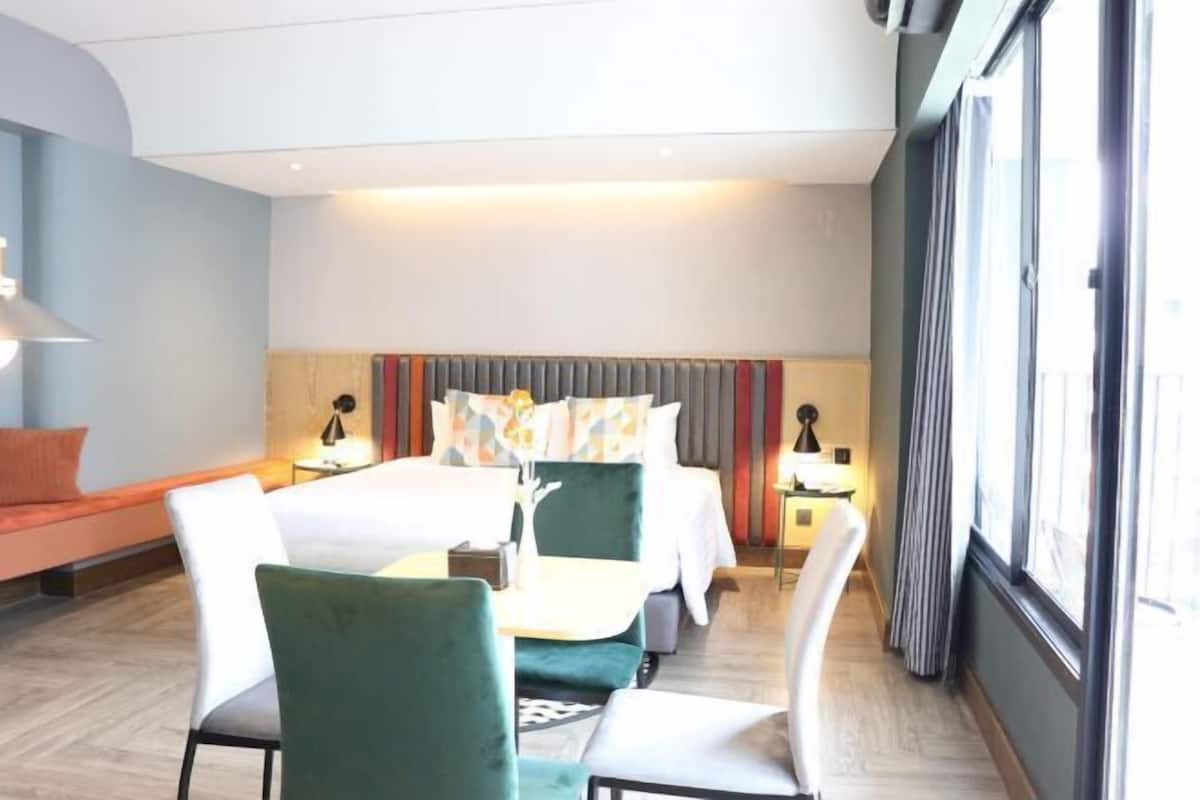 Minibar, in-room safe, desk, blackout drapes