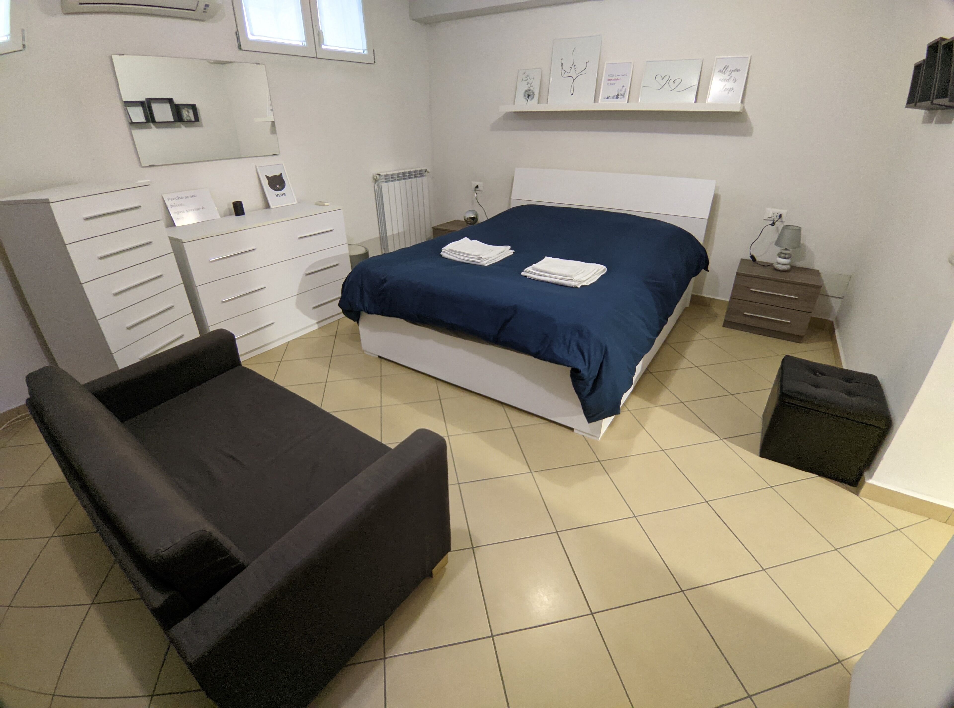 2 Schlafzimmer, Zimmersafe, Bügeleisen/Bügelbrett, WLAN