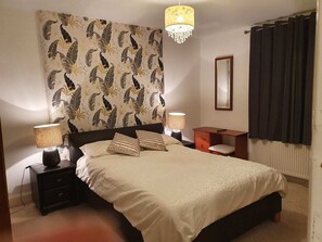 4 Schlafzimmer, Bügeleisen/Bügelbrett, kostenloses WLAN, Bettwäsche