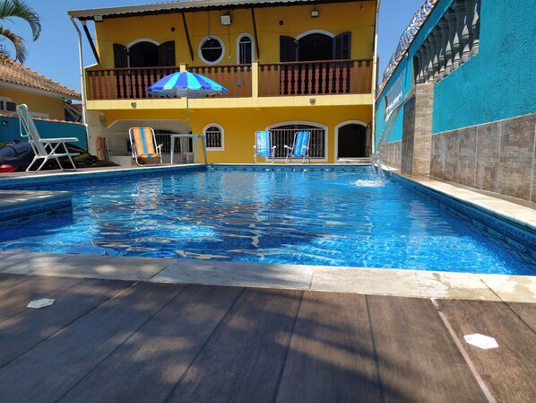 Outdoor pool - Two-story house on the coast of São Paulo (Mongaguá)