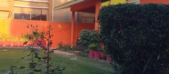 Green Lodge Guest House