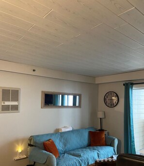 TV, peis og DVD-spiller