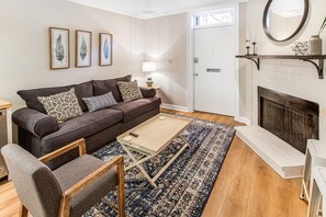 TV - Southern Chic Apt. on Forsyth Park w/ Parking, No Stairs by Lucky Savannah (Savannah)