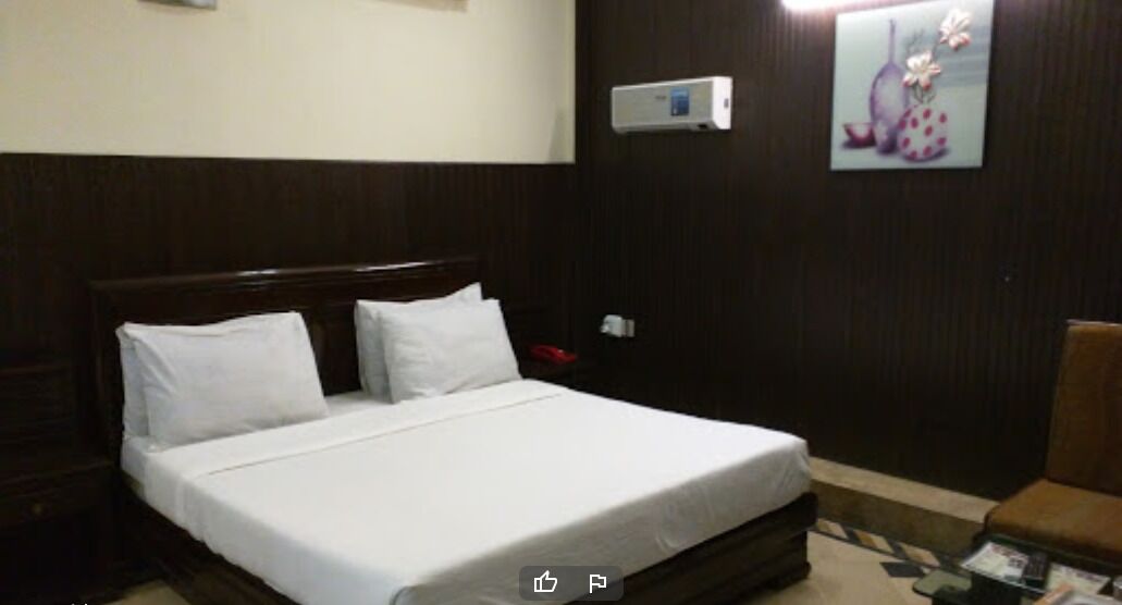standard triple room | free wifi, bed sheets