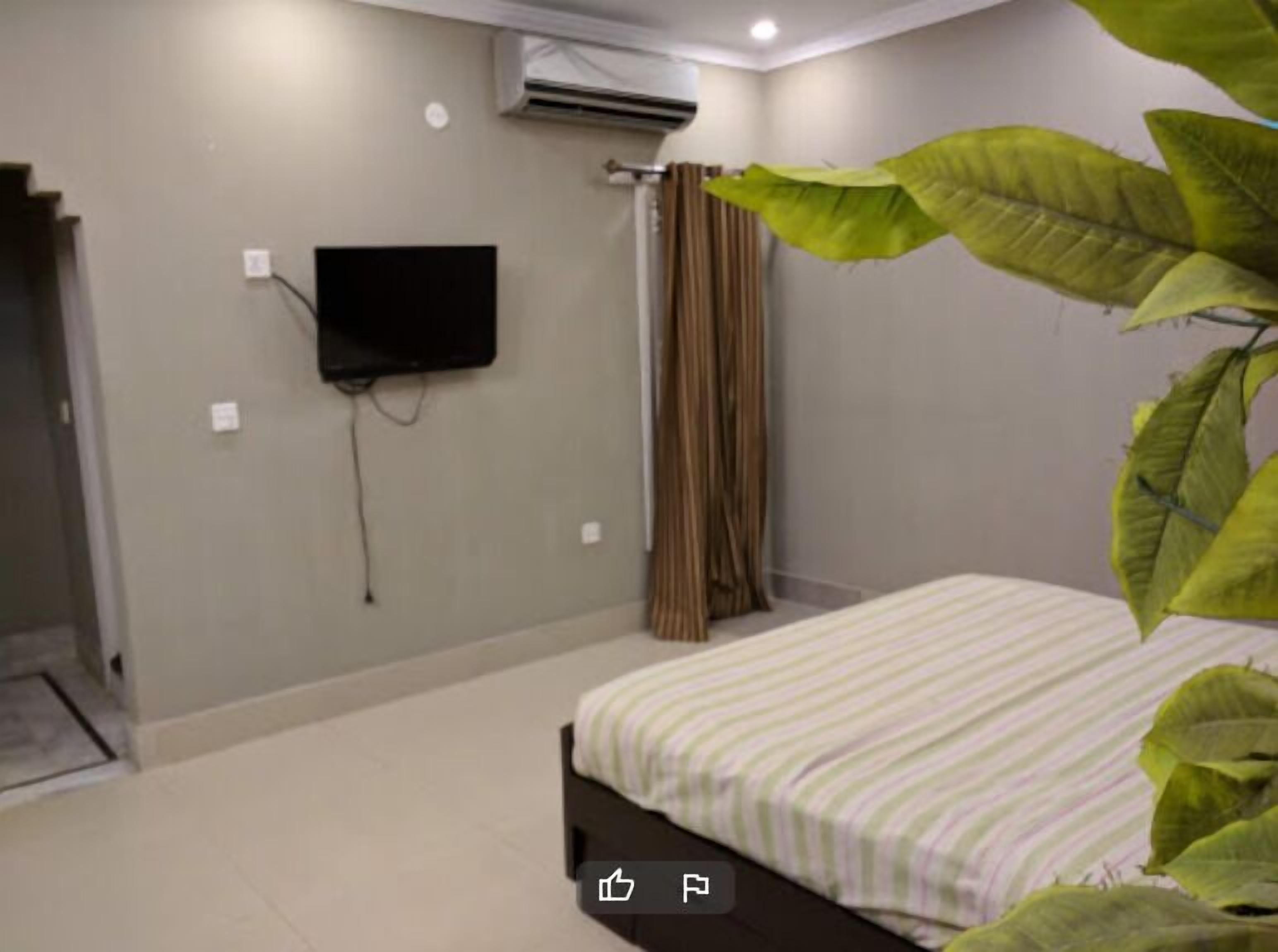 standard double room | free wifi, bed sheets