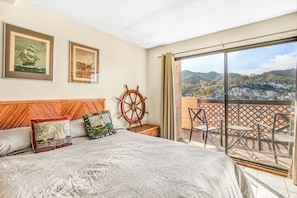 3 habitaciones, tabla de planchar con plancha, cuna de viaje y wifi