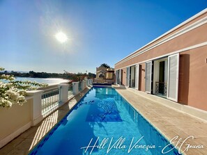 Piscine extérieure, piscine chauffée