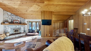 Smart TV, chimenea