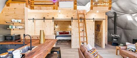 1 soverom, internettilgang og sengetøy