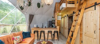 ✨🥂 Glamping Dome with Full Bath, Kitchen, Fire Pit, & Grill